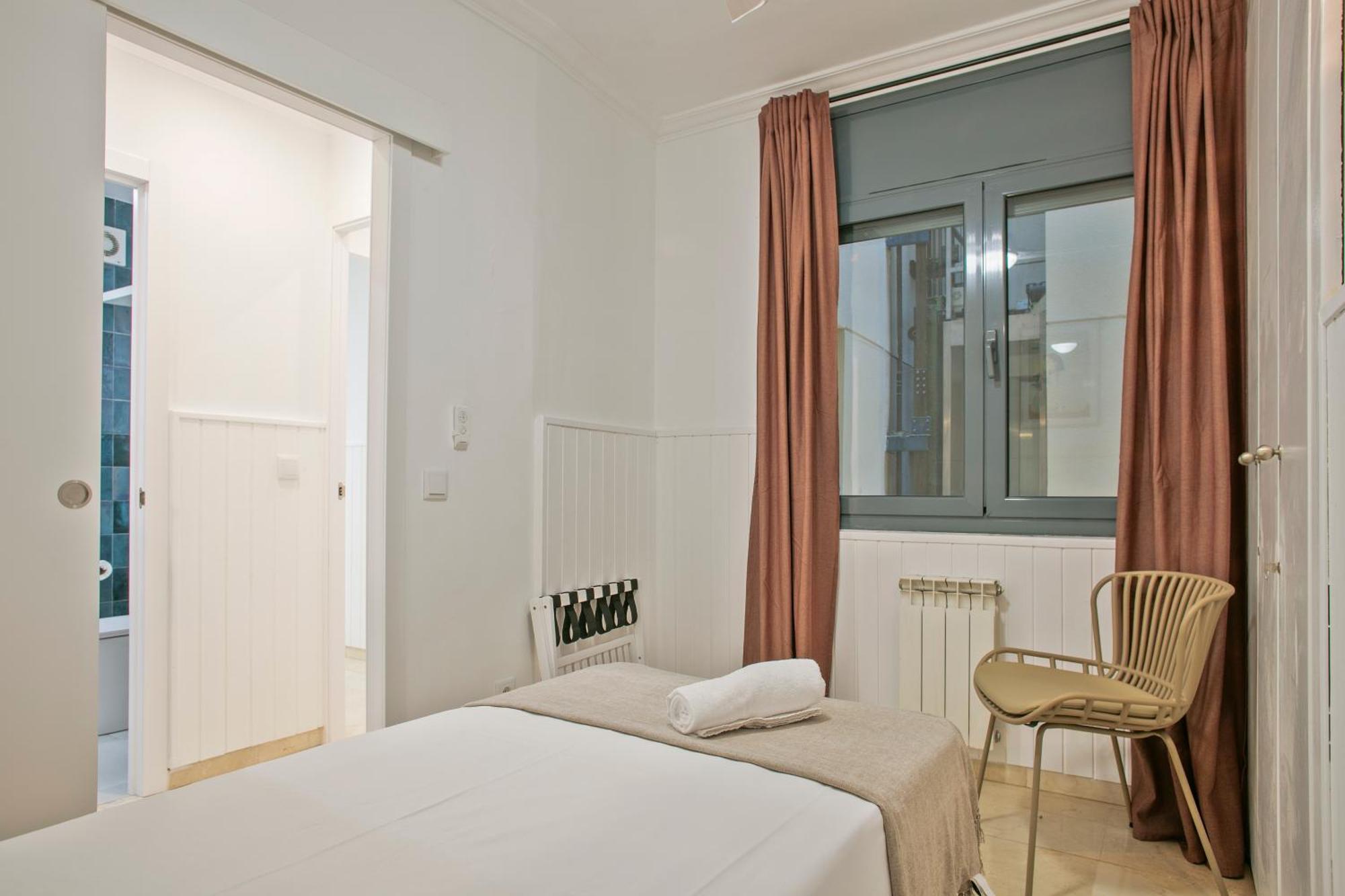 Anton'S Downtown Apartment Barcellona Esterno foto
