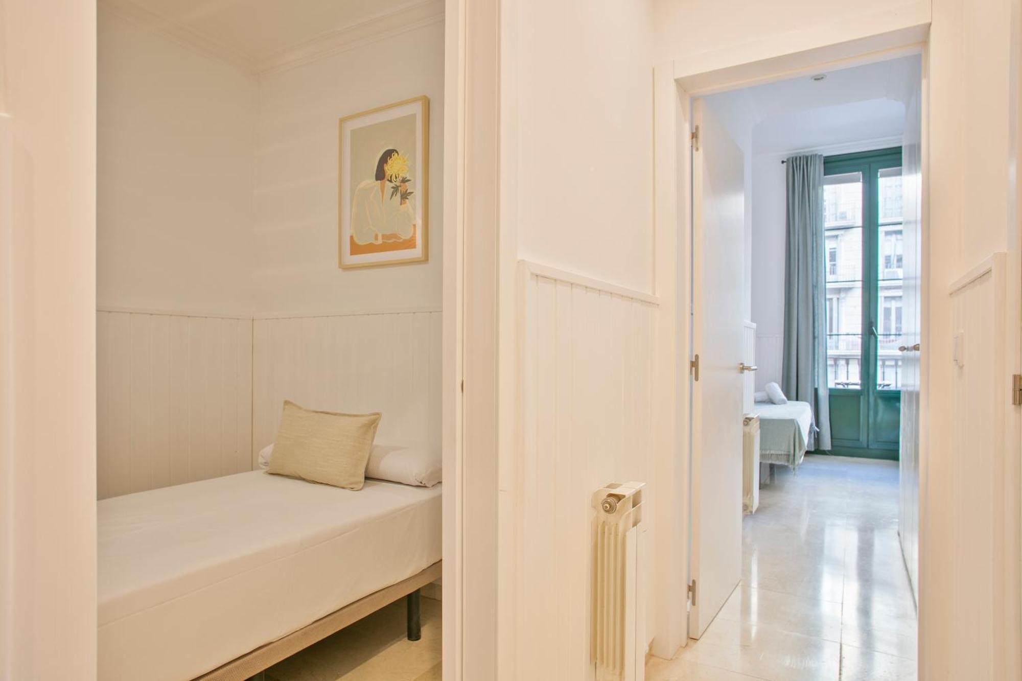 Anton'S Downtown Apartment Barcellona Esterno foto