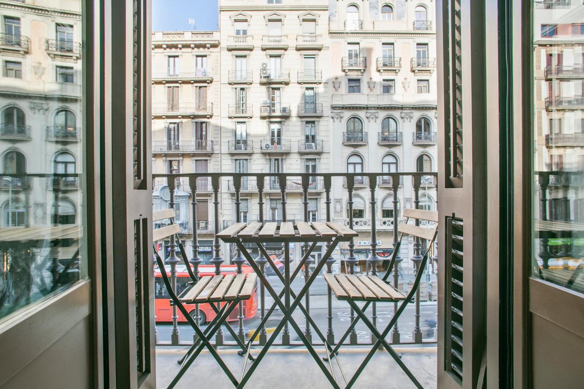Anton'S Downtown Apartment Barcellona Esterno foto